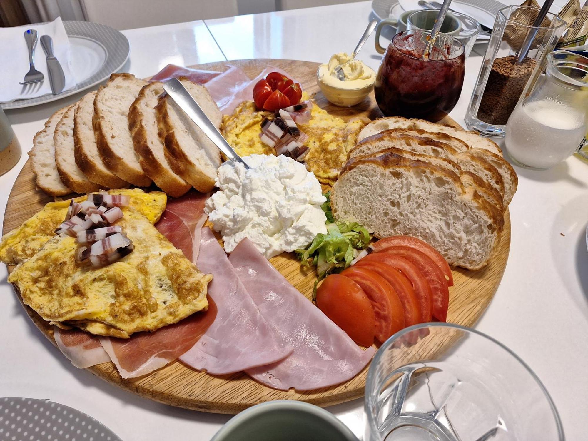 Bed and Breakfast Mare Vrlika Экстерьер фото